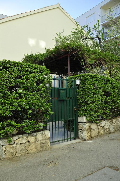 Green Garden Apartment Сплит Экстерьер фото